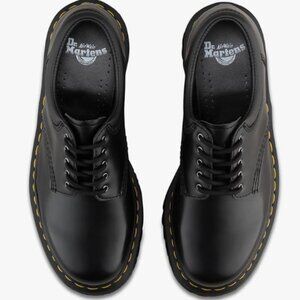 Dr. Martens Unisex-Adult 5-Eye Style 8053 Quad